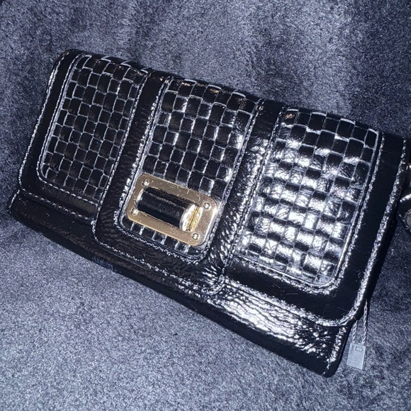 Elliott Lucca Black Cow Leather Clutch with Sliver Detail - Picture 1 of 12